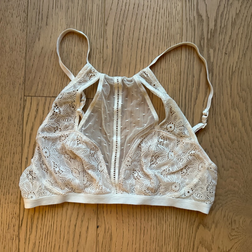 Victoria’s Secret XS White bralette